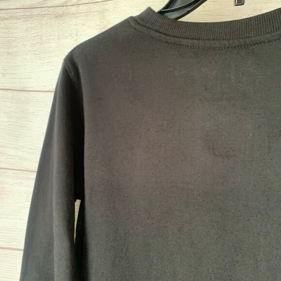 Well Worn Gnome Santa Sweatshirt Black Holiday Sweater Christmas Girls Medium - Picture 6 of 8